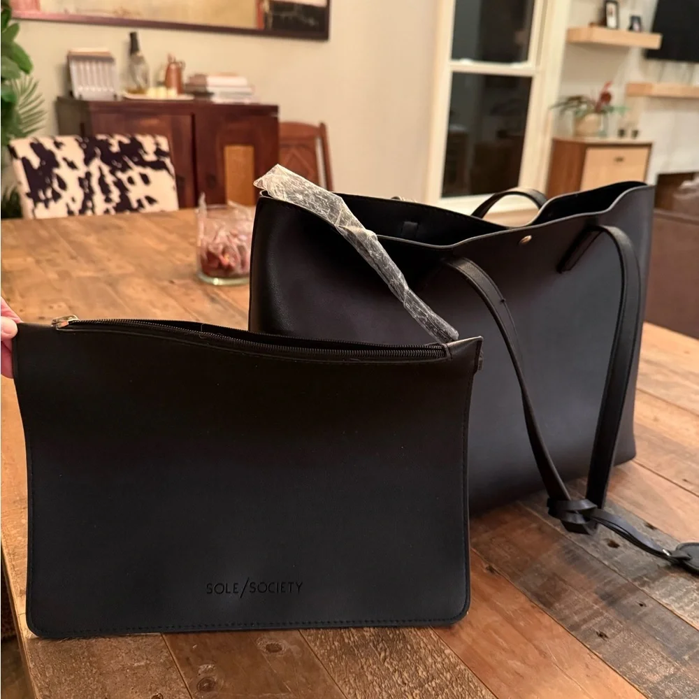Sole Society Black Vegan Leather Tote Bag EUC - Picture 3 of 4